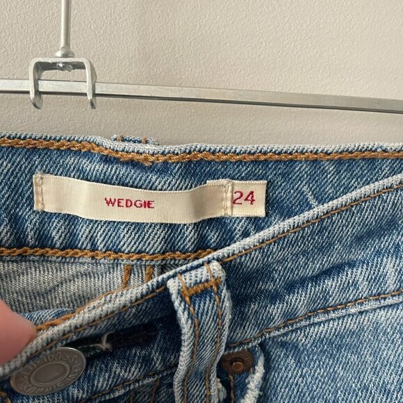 Levi's Wedgie Icon Fit Button Fly High Rise Casual Denim Skinny Jeans Blue 24 - Picture 9 of 11